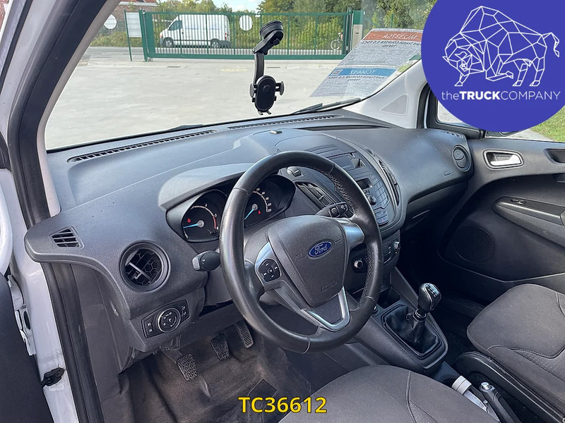 Товарен бус Ford Transit Courier 1.5 TDCI TREND: снимка 15