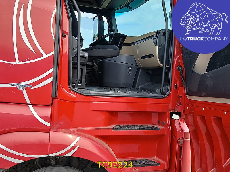 Mercedes-Benz Actros 2548 - Камион с брезент: снимка 3 Mercedes-Benz Actros 2548 - Камион с брезент: снимка 3