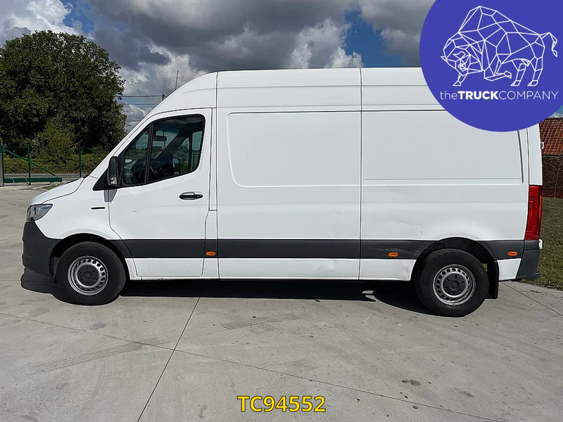 Mercedes-Benz E-Sprinter L2H2 41 kWh - Товарен бус, Електрически бус: снимка 2 Mercedes-Benz E-Sprinter L2H2 41 kWh - Товарен бус, Електрически бус: снимка 2