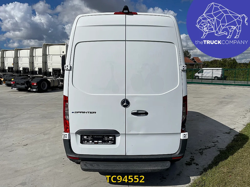 Mercedes-Benz E-Sprinter L2H2 41 kWh - Товарен бус, Електрически бус: снимка 4 Mercedes-Benz E-Sprinter L2H2 41 kWh - Товарен бус, Електрически бус: снимка 4