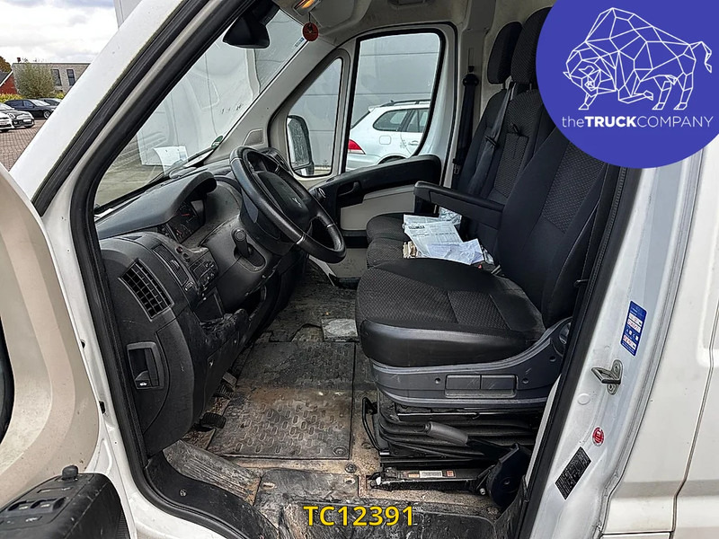 Товарен бус Peugeot Boxer L3H2: снимка 15