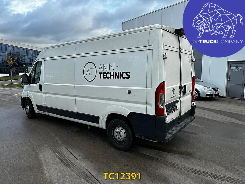 Товарен бус Peugeot Boxer L3H2: снимка 16