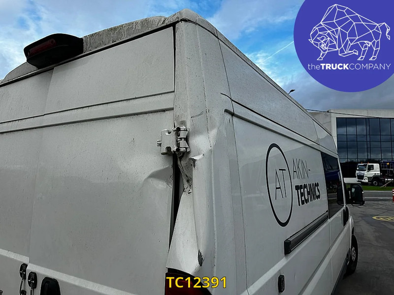 Товарен бус Peugeot Boxer L3H2: снимка 9