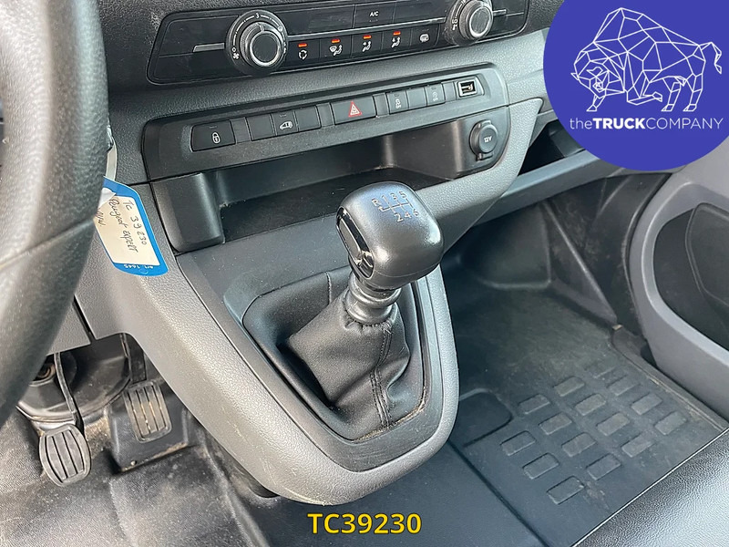 Малък ван Peugeot Expert 2l 120cv: снимка 17 Малък ван Peugeot Expert 2l 120cv: снимка 17