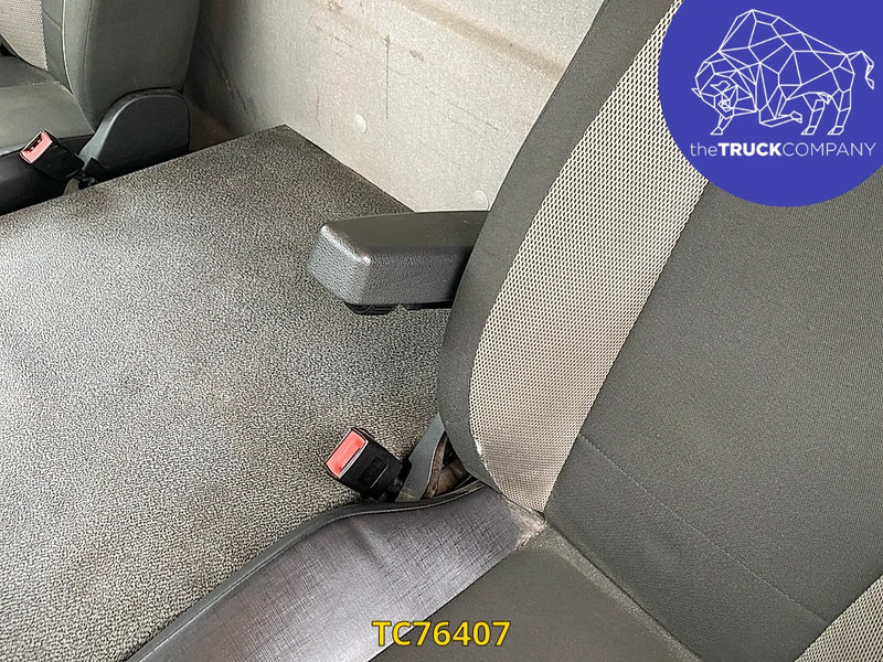 Рефрижератор камион Renault D 210: снимка 16