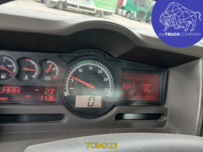 Renault Kerax - Контейнеровоз/ Сменна каросерия камион: снимка 4 Renault Kerax - Контейнеровоз/ Сменна каросерия камион: снимка 4