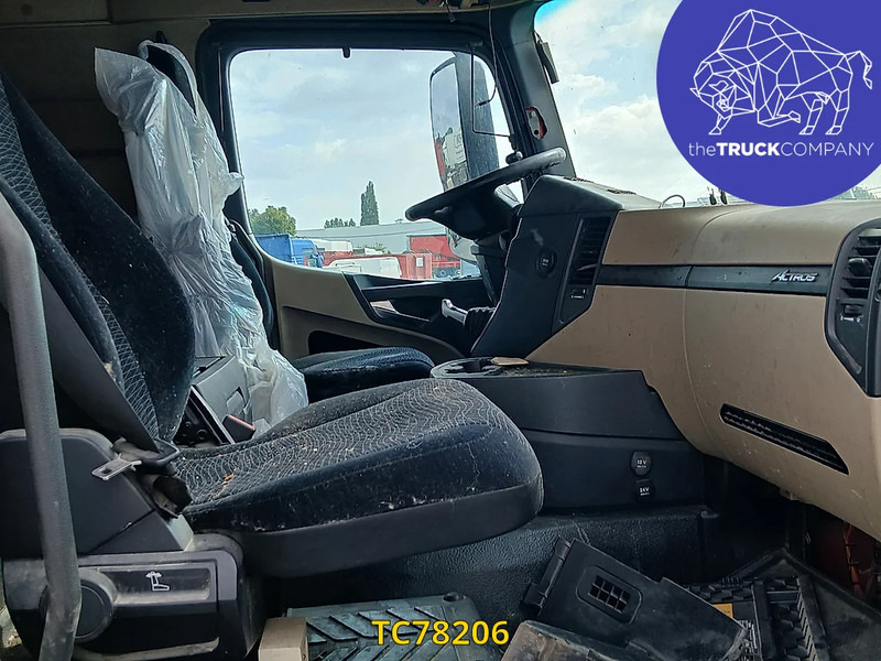 Влекач Mercedes-Benz Actros 1842: снимка 9