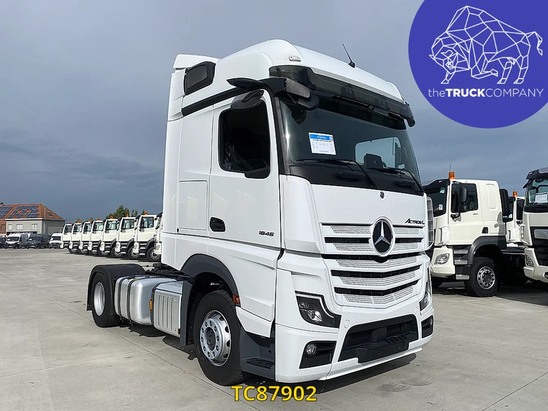 Влекач Mercedes-Benz Actros 1845: снимка 8