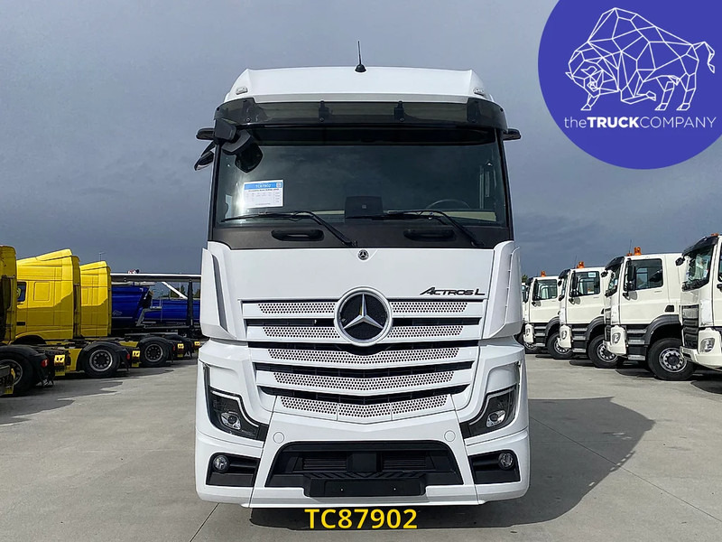 Влекач Mercedes-Benz Actros 1845: снимка 9
