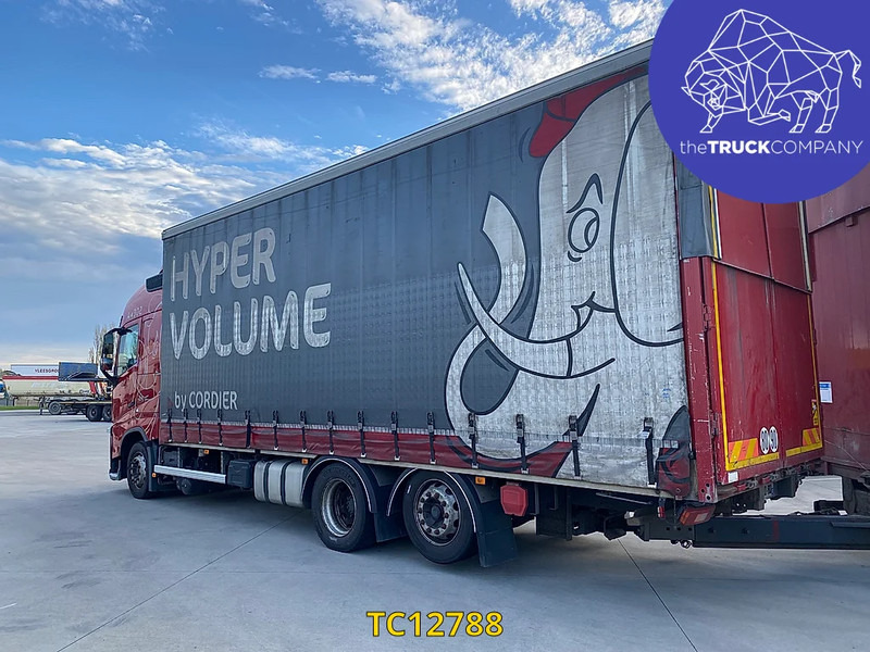 Volvo FH 500 - Камион с брезент: снимка 2 Volvo FH 500 - Камион с брезент: снимка 2