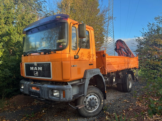 MAN 19 293 4x4 Kran Atlas 85.1 A2 - Самосвал камион: снимка 1 MAN 19 293 4x4 Kran Atlas 85.1 A2 - Самосвал камион: снимка 1