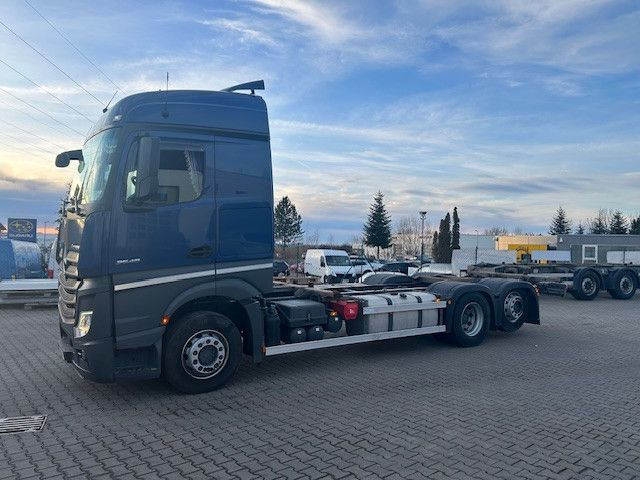 Mercedes-Benz 2548 Mercedes-Benz 2548 - Контейнеровоз/ Сменна каросерия камион: снимка 2 Mercedes-Benz 2548 Mercedes-Benz 2548 - Контейнеровоз/ Сменна каросерия камион: снимка 2