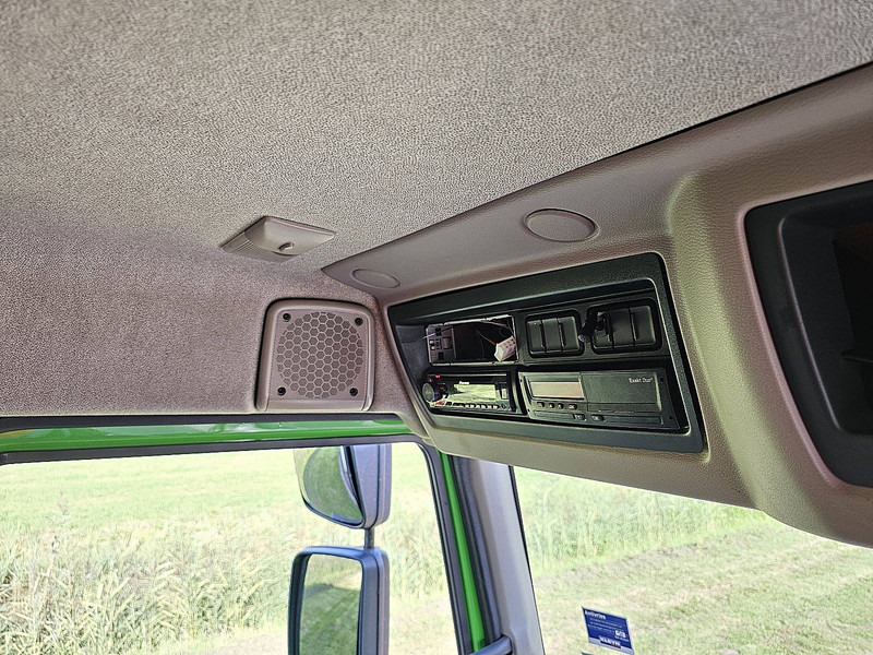 Камион фургон DAF LF 230 16T AIRCO TAILLIFT: снимка 10