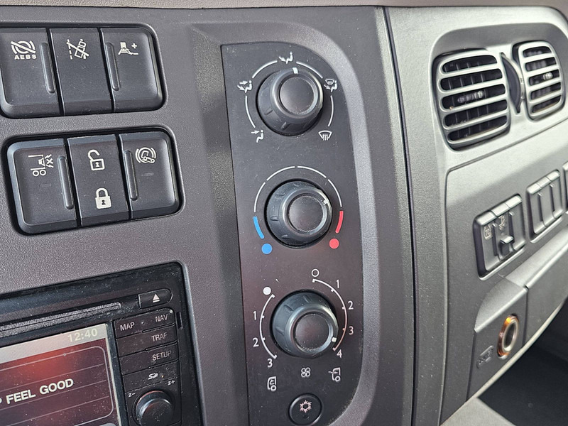 Камион фургон DAF LF 310 18T AIRCO LIFT: снимка 10