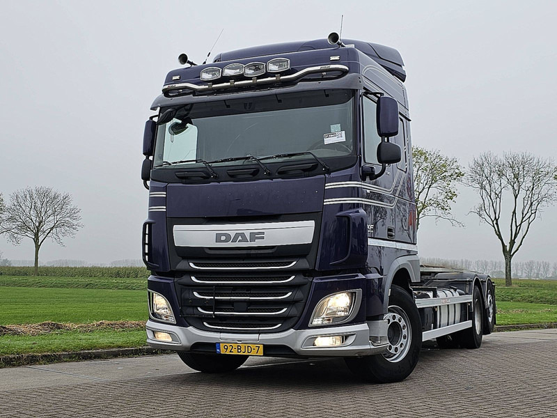 DAF XF 510 6X2 FAN STEERAXLE - Камион с кабелна система: снимка 1 DAF XF 510 6X2 FAN STEERAXLE - Камион с кабелна система: снимка 1