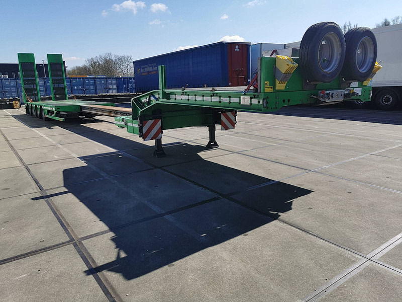 Faymonville 4 AXLE LOW BED EXTENDABLE RAMPS - Нискорамна площадка полуремарке: снимка 3 Faymonville 4 AXLE LOW BED EXTENDABLE RAMPS - Нискорамна площадка полуремарке: снимка 3