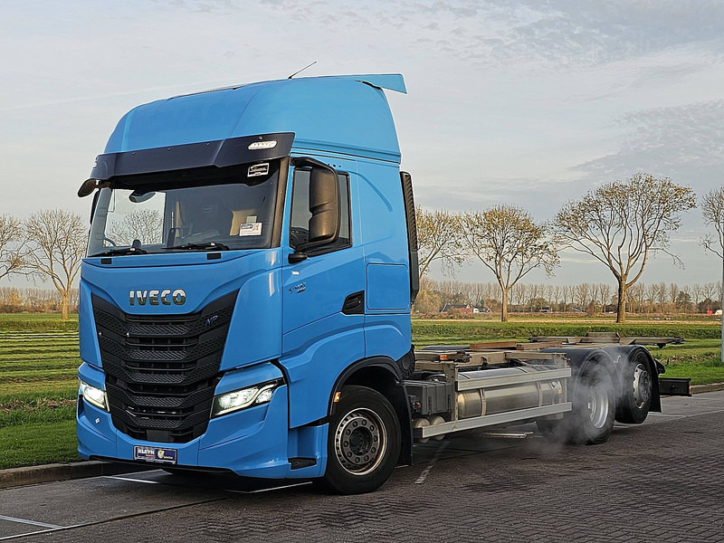 Iveco S-WAY AS260S46 6x2*4 LNG GAS - Контейнеровоз/ Сменна каросерия камион: снимка 2 Iveco S-WAY AS260S46 6x2*4 LNG GAS - Контейнеровоз/ Сменна каросерия камион: снимка 2
