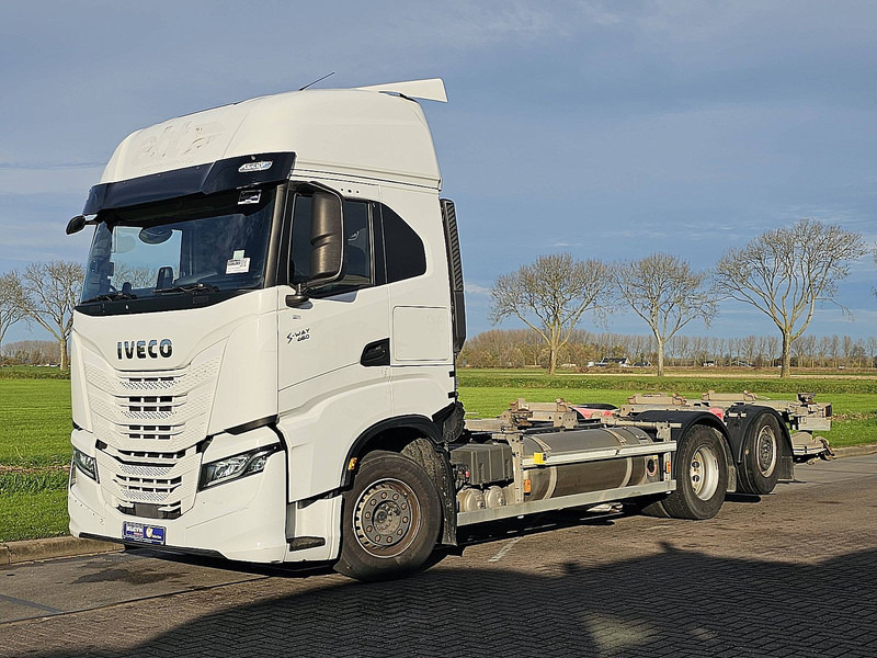 Iveco S-WAY AS260S46 6x2*4 LNG GAS - Контейнеровоз/ Сменна каросерия камион: снимка 2 Iveco S-WAY AS260S46 6x2*4 LNG GAS - Контейнеровоз/ Сменна каросерия камион: снимка 2