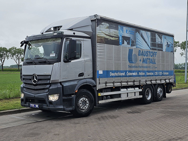Mercedes-Benz ANTOS 2543 + FORKLIFT PALFINGER - Камион с брезент: снимка 2 Mercedes-Benz ANTOS 2543 + FORKLIFT PALFINGER - Камион с брезент: снимка 2