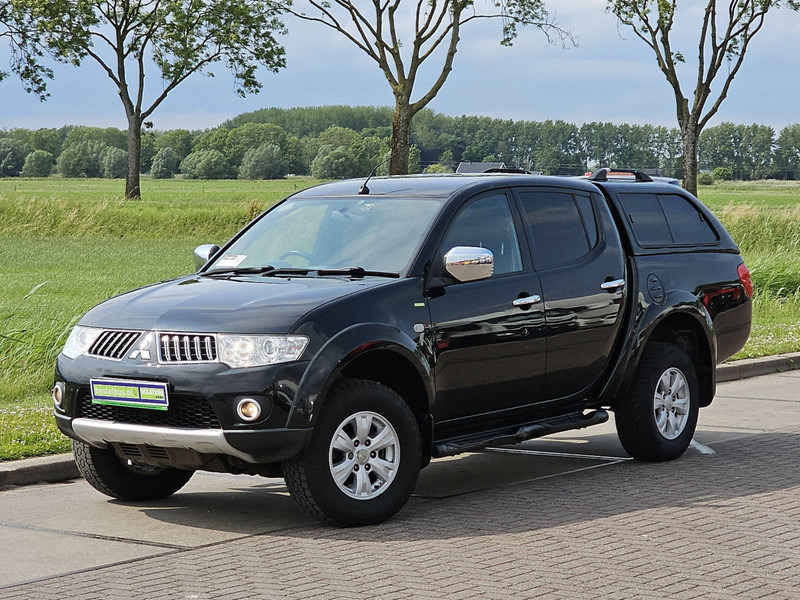 Mitsubishi L200 2.5 clima 4X4 RHD - Пикап: снимка 2 Mitsubishi L200 2.5 clima 4X4 RHD - Пикап: снимка 2