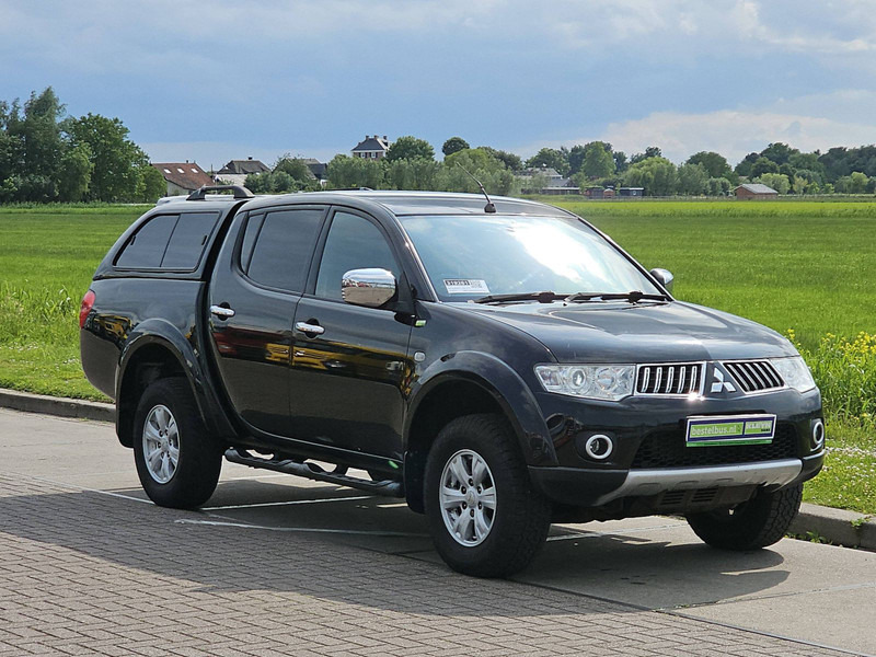 Mitsubishi L200 2.5 clima 4X4 RHD - Пикап: снимка 5 Mitsubishi L200 2.5 clima 4X4 RHD - Пикап: снимка 5