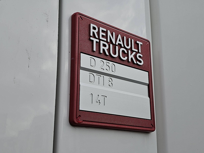 Лизинг на Renault D 250 11.9T A/C NEW ENGINE Renault D 250 11.9T A/C NEW ENGINE: снимка 14