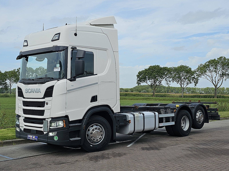 Scania R450 6X2*4 RET. LED WB475 - Контейнеровоз/ Сменна каросерия камион: снимка 2 Scania R450 6X2*4 RET. LED WB475 - Контейнеровоз/ Сменна каросерия камион: снимка 2