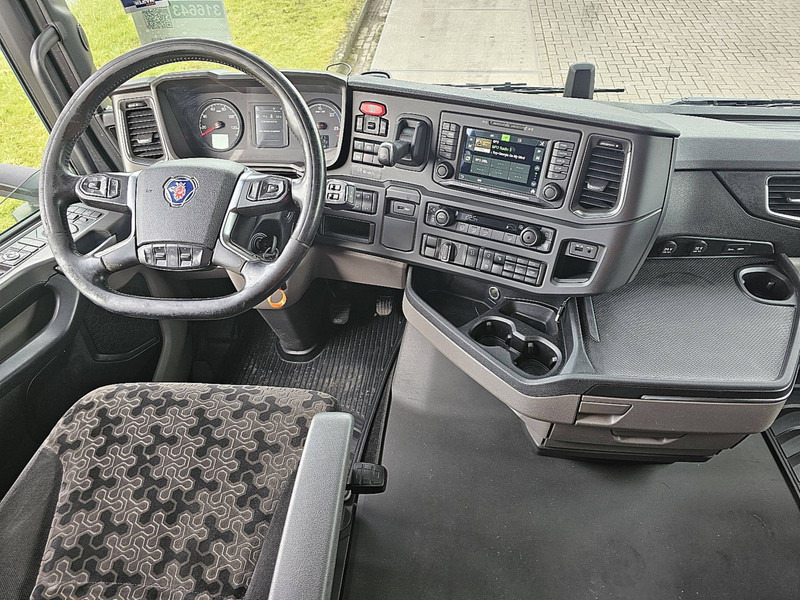 Interior photo 1: Лизинг на Scania S450 6X2*4 FORKLIFT CONN. Scania S450 6X2*4 FORKLIFT CONN.