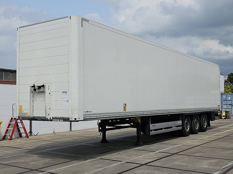Schmitz Cargobull SCB*S3B - Затворена каросерия полуремарке: снимка 1 Schmitz Cargobull SCB*S3B - Затворена каросерия полуремарке: снимка 1