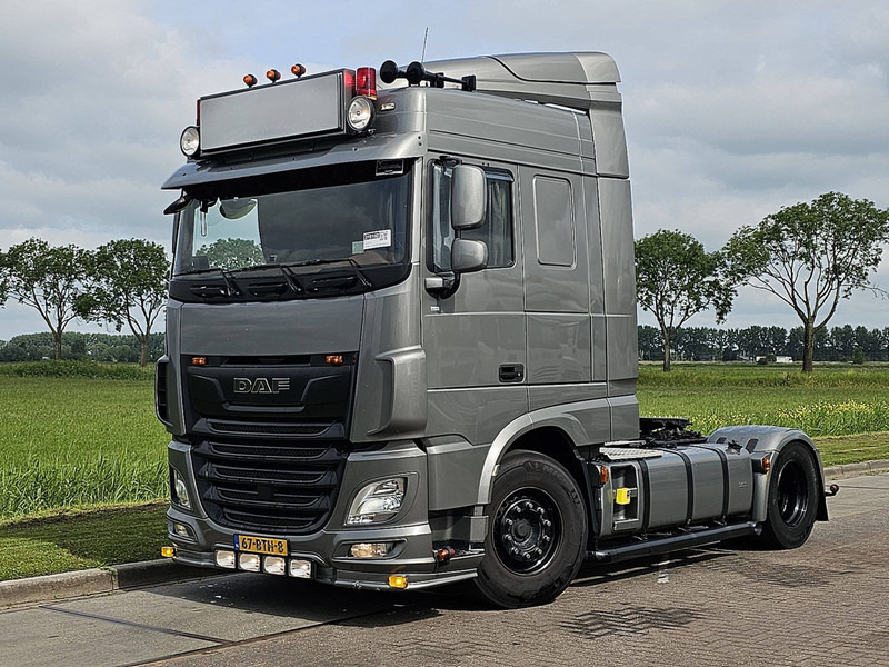 DAF XF 530 MANUAL SHOW TRUCK - Влекач: снимка 2 DAF XF 530 MANUAL SHOW TRUCK - Влекач: снимка 2