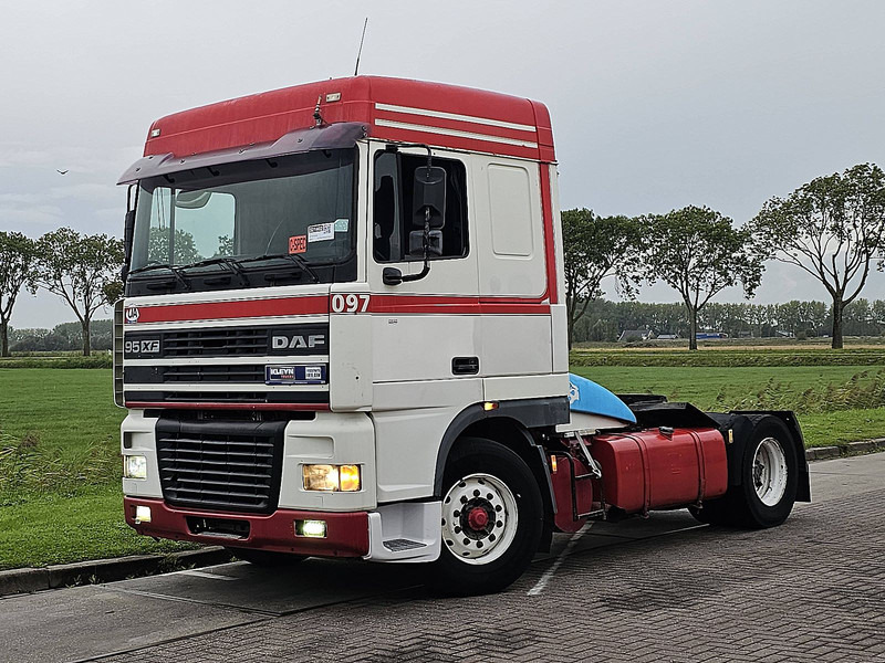 DAF XF 95.380 SPACECAB EURO 2 - Влекач: снимка 2 DAF XF 95.380 SPACECAB EURO 2 - Влекач: снимка 2