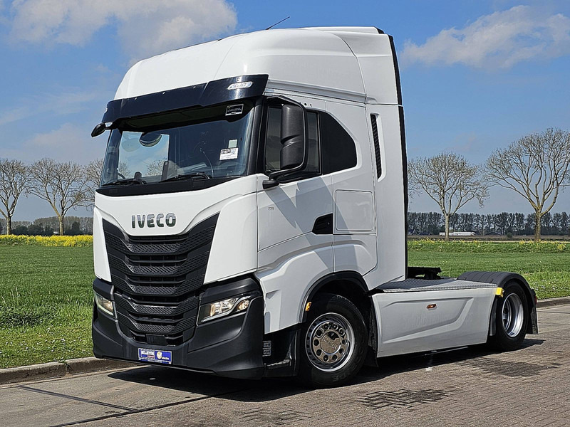 Iveco S-WAY AS440S48 NAVI FRIDGE SKIRTS - Влекач: снимка 2 Iveco S-WAY AS440S48 NAVI FRIDGE SKIRTS - Влекач: снимка 2