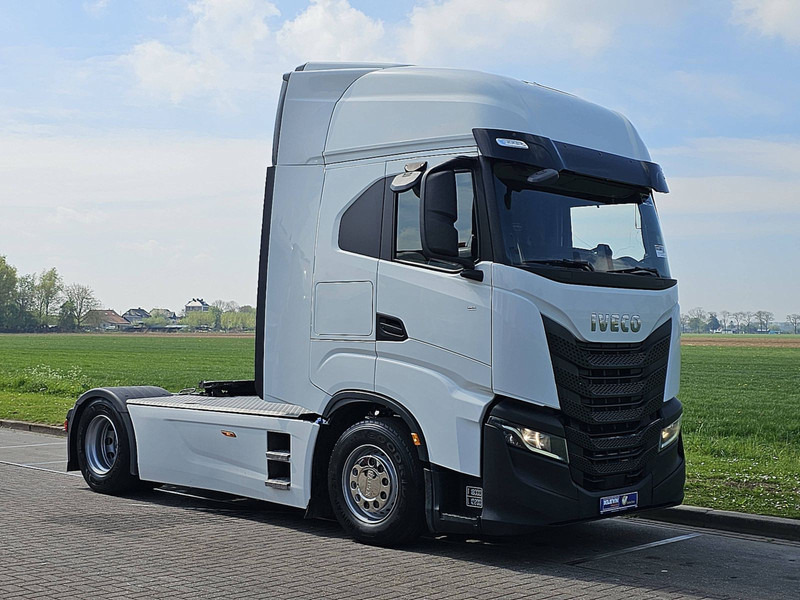 Iveco S-WAY AS440S48 NAVI FRIDGE SKIRTS - Влекач: снимка 5 Iveco S-WAY AS440S48 NAVI FRIDGE SKIRTS - Влекач: снимка 5