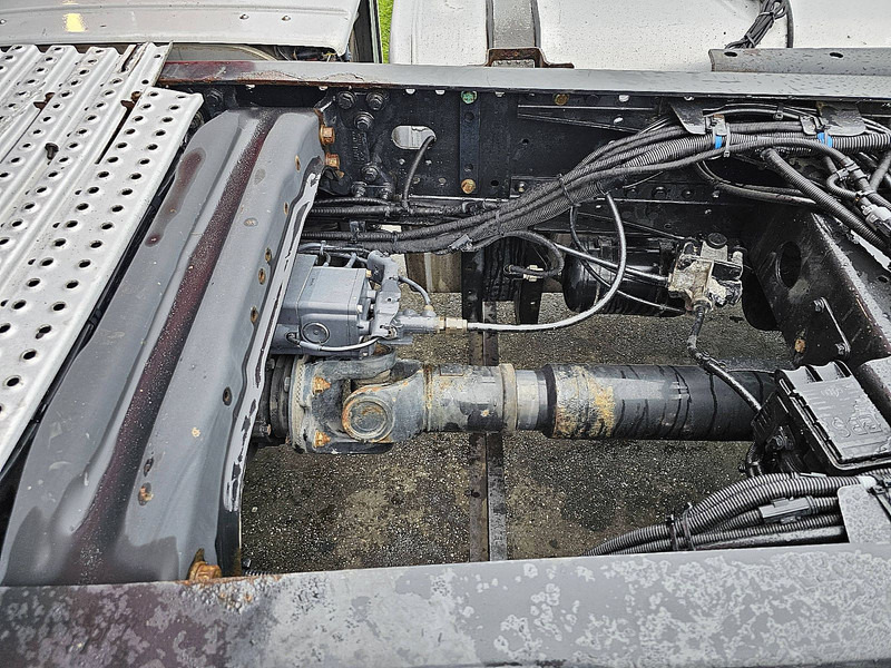 Влекач MAN 18.460 TGX XLX ADR AT/OX 2X TNK: снимка 17