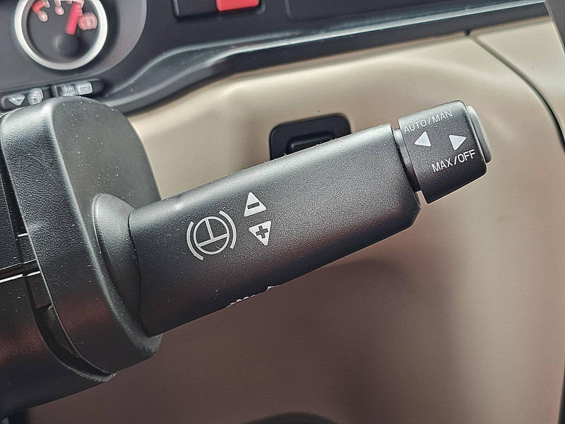 Влекач MAN 18.460 TGX XLX ADR AT/OX 2X TNK: снимка 15