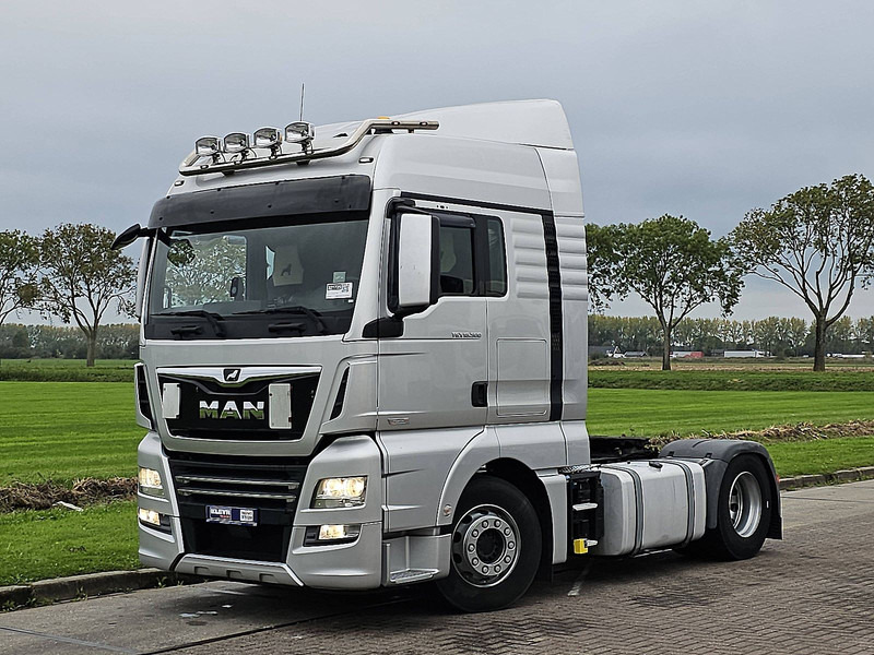 MAN 18.500 TGX XLX 2X TANK NIGHT AC - Влекач: снимка 2 MAN 18.500 TGX XLX 2X TANK NIGHT AC - Влекач: снимка 2
