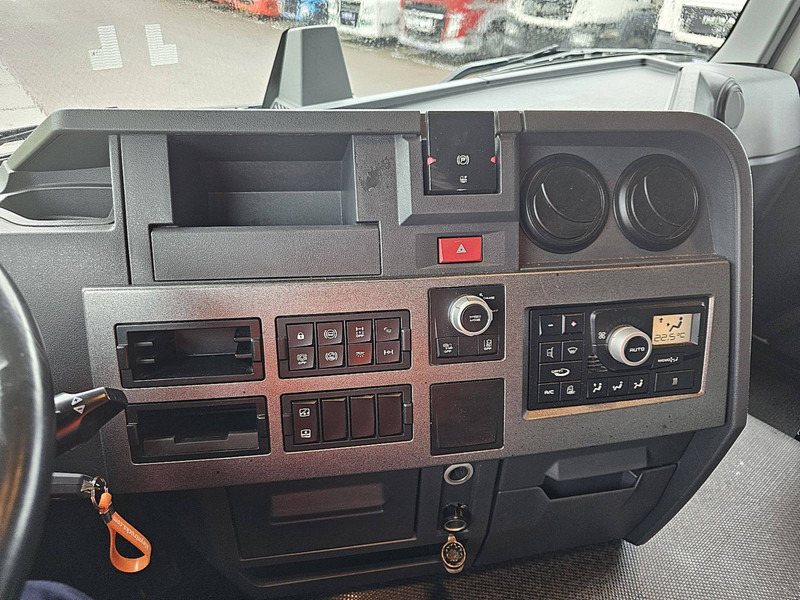 Влекач Renault T 460: снимка 9