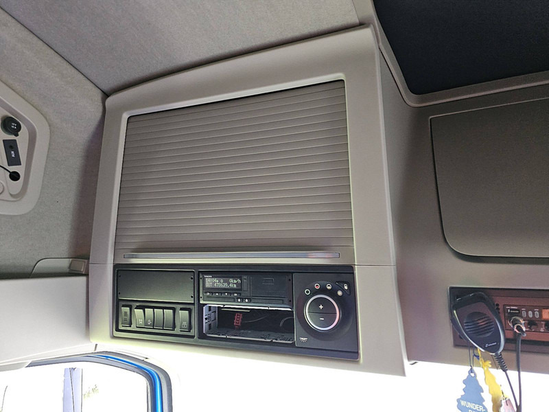 Влекач Volvo FH 460 FH5 2X TANK VEB+: снимка 14