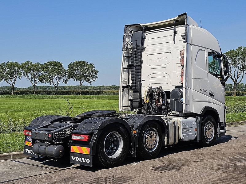 Volvo FH 500 6X2 GLOBETROTTER - Влекач: снимка 3 Volvo FH 500 6X2 GLOBETROTTER - Влекач: снимка 3