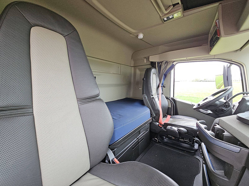 Влекач Volvo FH 500 FH5 6X2 STEERED PTO: снимка 12