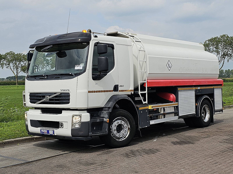 Volvo FE 260.18 - Камион цистерна: снимка 2 Volvo FE 260.18 - Камион цистерна: снимка 2
