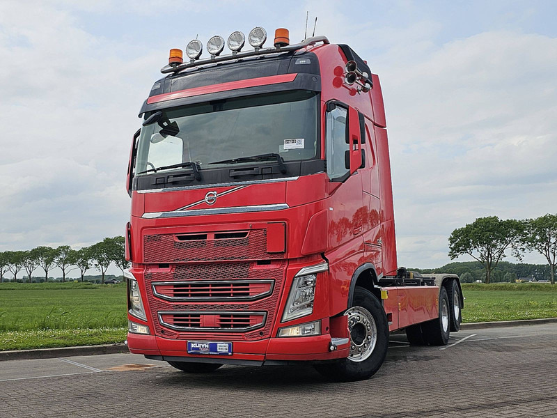Volvo FH 540 6X4 LIFTING BOOGIE - Мултилифт с кука камион: снимка 1 Volvo FH 540 6X4 LIFTING BOOGIE - Мултилифт с кука камион: снимка 1