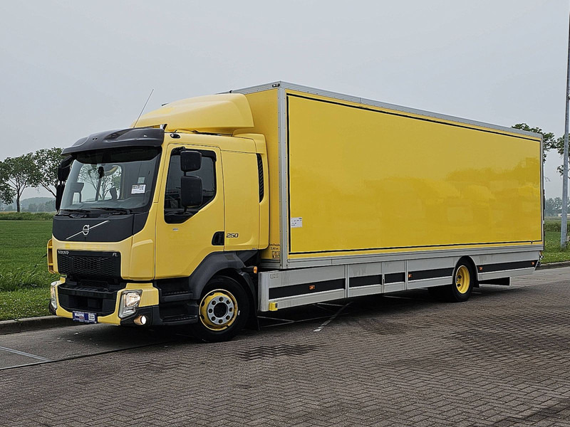 Volvo FL 250.12 TAILLIFT AIRCO DOORS - Камион фургон: снимка 2 Volvo FL 250.12 TAILLIFT AIRCO DOORS - Камион фургон: снимка 2