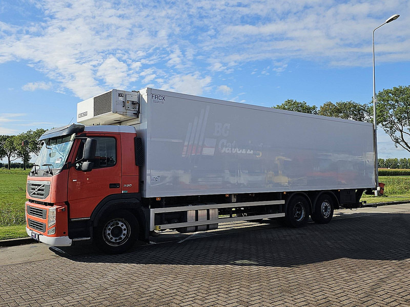 Volvo FM 11.330 6X2 FRIGOBL. LIFT - Рефрижератор камион: снимка 2 Volvo FM 11.330 6X2 FRIGOBL. LIFT - Рефрижератор камион: снимка 2