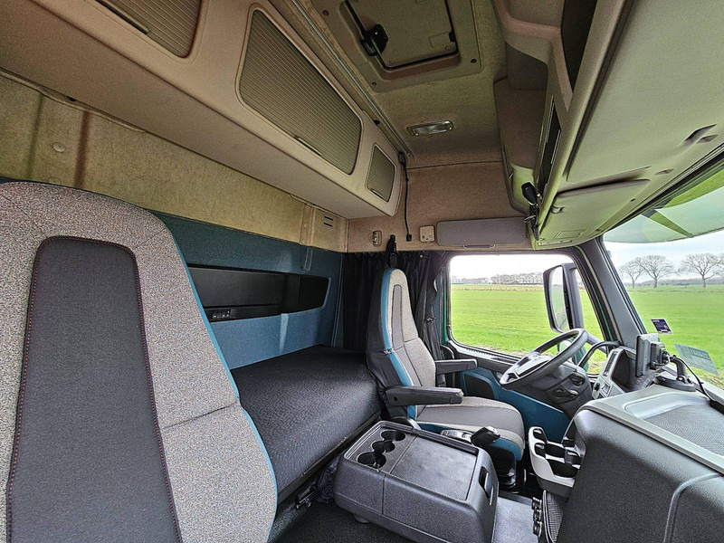 Лизинг на Volvo FM 500 8X2 PK33002 6X HYDR. Volvo FM 500 8X2 PK33002 6X HYDR.: снимка 13