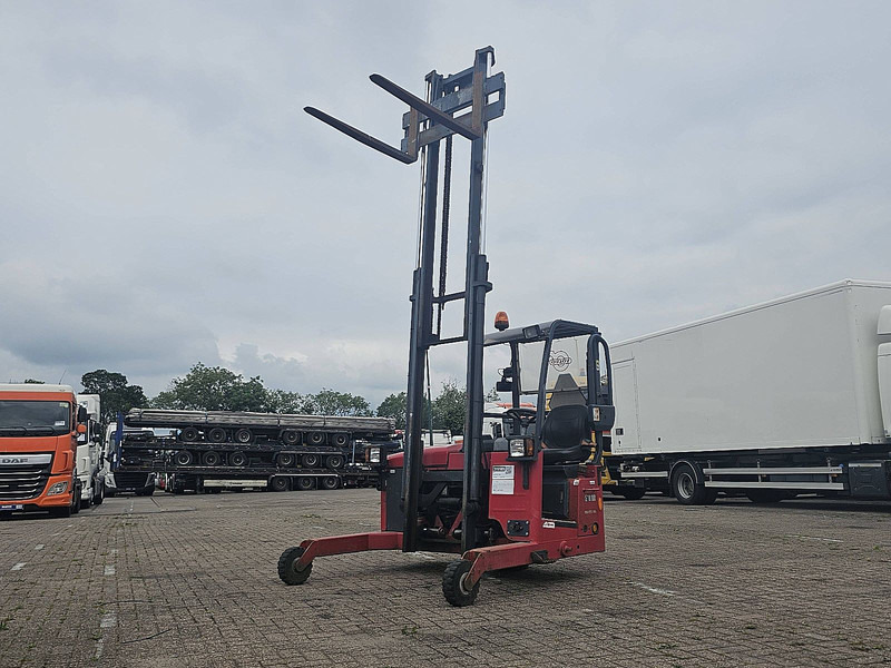 Moffet mounty M4 20.1 1WD 3.6M HIGH - Телескопичен товарач: снимка 1 Moffet mounty M4 20.1 1WD 3.6M HIGH - Телескопичен товарач: снимка 1