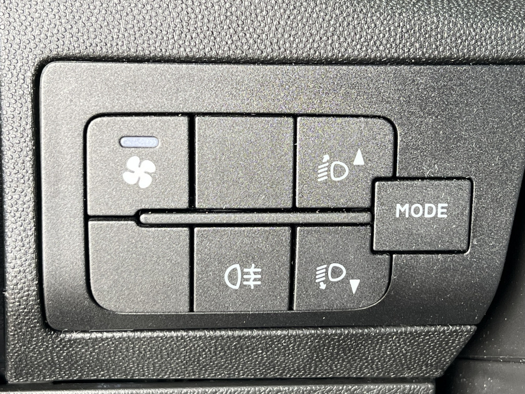 Citroën Jumper 4X4 Dangel Live Klima 8-Sitzer Rollstuhl - Лек автомобил: снимка 4 Citroën Jumper 4X4 Dangel Live Klima 8-Sitzer Rollstuhl - Лек автомобил: снимка 4