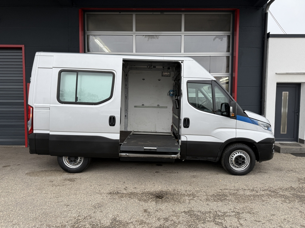 Iveco Daily 35S14 CNG Erdgas Klimaaut. Sitzheizung - Товарен бус: снимка 3 Iveco Daily 35S14 CNG Erdgas Klimaaut. Sitzheizung - Товарен бус: снимка 3