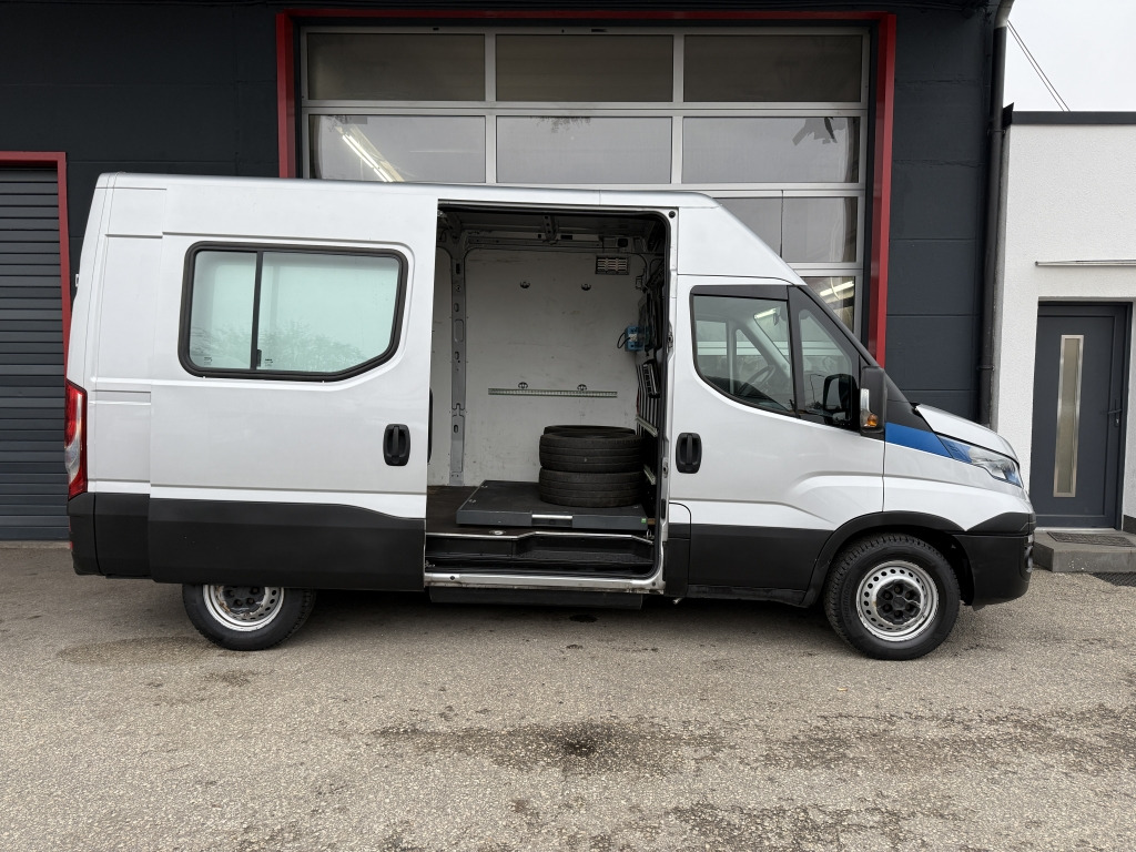 Iveco Daily 35S14 CNG Erdgas Klimaaut. Sitzheizung - Товарен бус: снимка 2 Iveco Daily 35S14 CNG Erdgas Klimaaut. Sitzheizung - Товарен бус: снимка 2