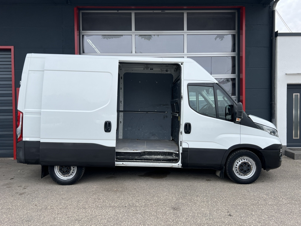 Iveco Daily 35S16 E6 Klima Tempomat Kamera AHK-3.500kg - Товарен бус: снимка 5 Iveco Daily 35S16 E6 Klima Tempomat Kamera AHK-3.500kg - Товарен бус: снимка 5